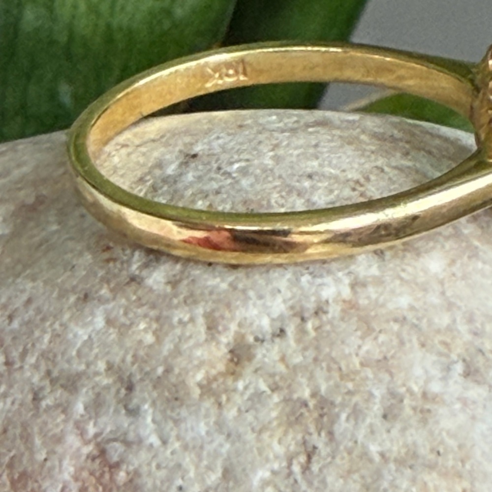 18 karat gold emerald, and diamond Ring - Picture 6 of 6